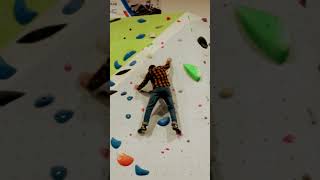 V6 ladder work 😎#bouldering #climbinggym #boulderinggym #iloveclimbing