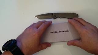 Unboxing 2 knives. Schrade 307 and Real Steel E571