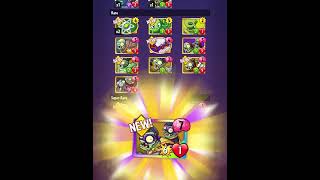 Opening 11 premium packs in pvz heros again