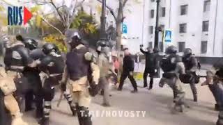 Три месяца не утихают митинги в Хабаровске в поддержку Фургала. ОМОН начал разгон акции.