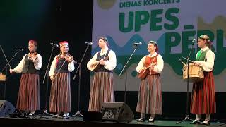 Eiropas Folkloras dienas koncertā “Upes pērles” 01027