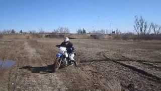 Suzuki DR650 in the slop