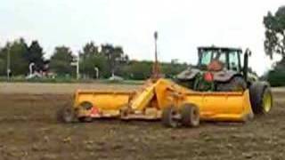 John Deere 8530 with blade