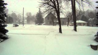 2010-12-11 - Minnesota Blizzard - People Getting Stuck!