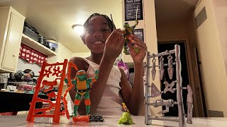 Reviewing the new Teenage Mutant Ninja Turtles mutant Mayhem toys!