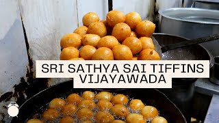 Best tiffin center in Vijayawada | Vijayawada Best Food | Mysore Bonda | Telugu Food Vlog