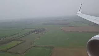 Ryanair 737 800 Landing at EGSS Stansted