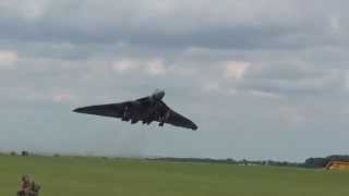 Vulcan XH558 Display Take Off - Waddington 2014