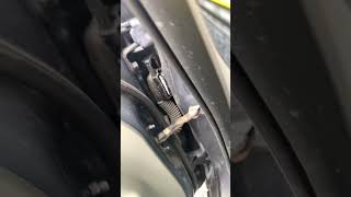 2012 Kia forte door ￼ remove