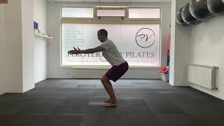 Ejercicio terapéutico Flexores de cadera. Pilates suelo. Clase completa Pilates mat.