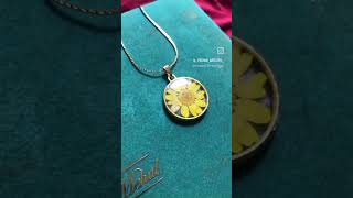 how to make resin pendant #floralpreservation #resinpendent #floralpendent #fyp #resinjewellery