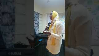 سارة السودانية واحلي ما غنت للتواصل 01065190168