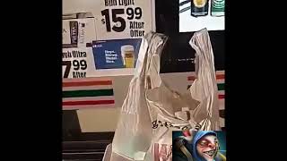 Meepo goes to 7/11