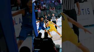 Memphis' Caleb Mills NASTY Crossover vs Michigan 😳 #memphis #basketball #crossover #bball #michigan