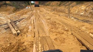 Melintasi Jalan Lumpur Kalimantan!!! - Menuju Lokasi Proyek Jembatan Gantung