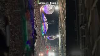 Coldplay - Shake it off (Taylor Swift cover - Live in Vienna) credits to @PurpleCloudSky72