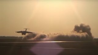 Transport Ilyushin IL-76 (Raw footage)