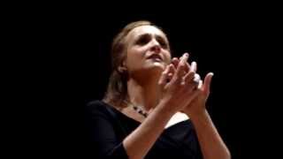 Alexandra Sherman (mezzo-soprano) sings Roger Quilter "Love´s Philosophy" HDVideo