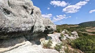 Скални гробници, село Пчелари | Rock tombs, Pchelari village