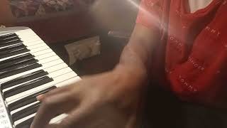 Piano Man playing the ypt-300 Yamaha for beginners