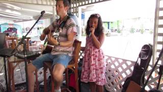 Laura Martins cantando em Blumenau SC Vila Germânica14 01 17 35