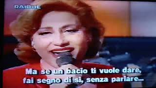 Mirna Doris interpreta 'Lazzarella'di R Pazzaglia e D.Modugno,1957.