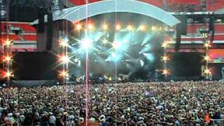 OASIS welcomed onto stage Wembley 2009