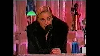 Madonna honors David Bowie at the 1995's Rock & Roll Hall of Fame Induction Ceremony (E! News, 1995)