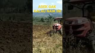 Naik Traktor Besar