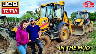 JCB 3CX - ⚠ Working in the Mud with Diana!!! (Subtitles)