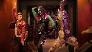 BOBA FETT vs STAR-LORD & GAMORA - DANCE OFF