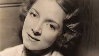 Timeless Beauty: Helen Hayes in Unforgettable Photographs That Never Fade!