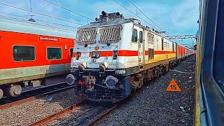 Super Fast WAP-7 Poorva Express / Katwa EMU Local Train Skipping Howrah Goods Cabin (E.R)