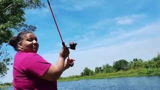 FISHING COMPETITION AGAINST  MY WIFE MOMA SLABZ #explorepage #fishing #competition  #outdoors