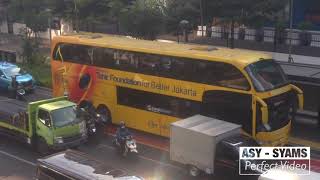 Hunting Bus Dijalan Jen. Sudirman - Jakarta @city Jakarta