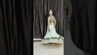 Thumak Thumak || Gulabi Sharara || #youtubeshorts #dancevideo