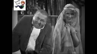 The Three Stooges Scene_09 |Santa Clause meet pretty arab women