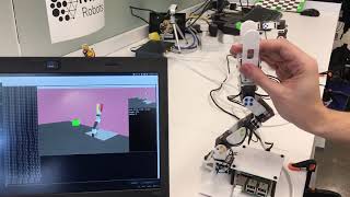 Poppy Ergo Jr mapped to simulated robot arm