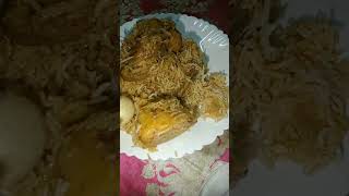 কার কার ফেভারিট বিরিয়ানি আর মোমো। #youtube #food #bengali #youtubeshorts #shortvideo #biriyani