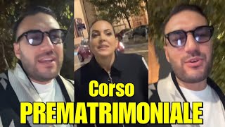 Claudia Dionigi e Lorenzo Riccardi al corso prematrimoniale ed è proprio noioso