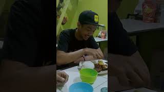 makan ayam bakar