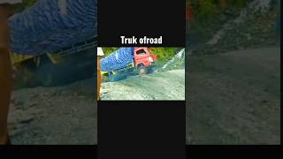 truk ofroad di jalan ekstrim