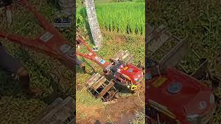 Traktor sawah 1024