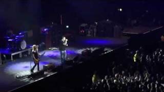 Black Stone Cherry - Peace Is Free [Live at Wembley 29.11.11]