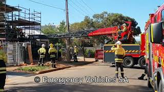 SAMFS Scania Technical Rescue #204 & Aerial Appliance #303 setting up for rescue from heights