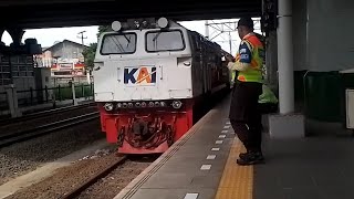 WNB Gangguan Di Cikampek!Hunting Ka Jarak Jauh,Kiriman Loko & Krl Commuterline Siang Lintas Bekasi