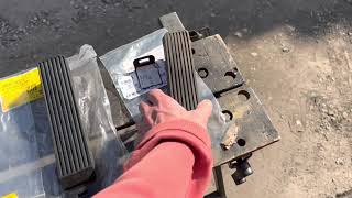 Mercedes R107 +W123 accelerator pedal assembly + how to attach