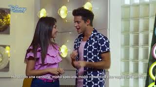 Karol Sevilla e ruggero pasquarelli cantando juntos