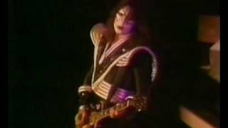 Ace Frehley Guitar Solo Tokyo Japan 1977