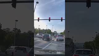 Two drivers run through a yellow light, and the Škoda ran a red light!